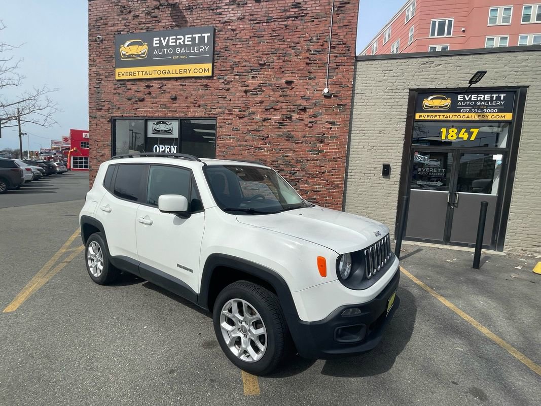 Used 2016 Jeep Renegade Latitude image 1
