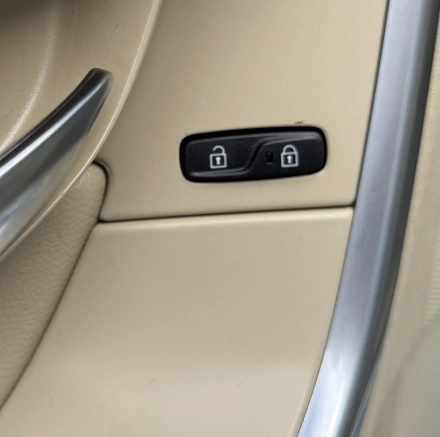 Used 2015 Volvo S60 T5 Premier image 24