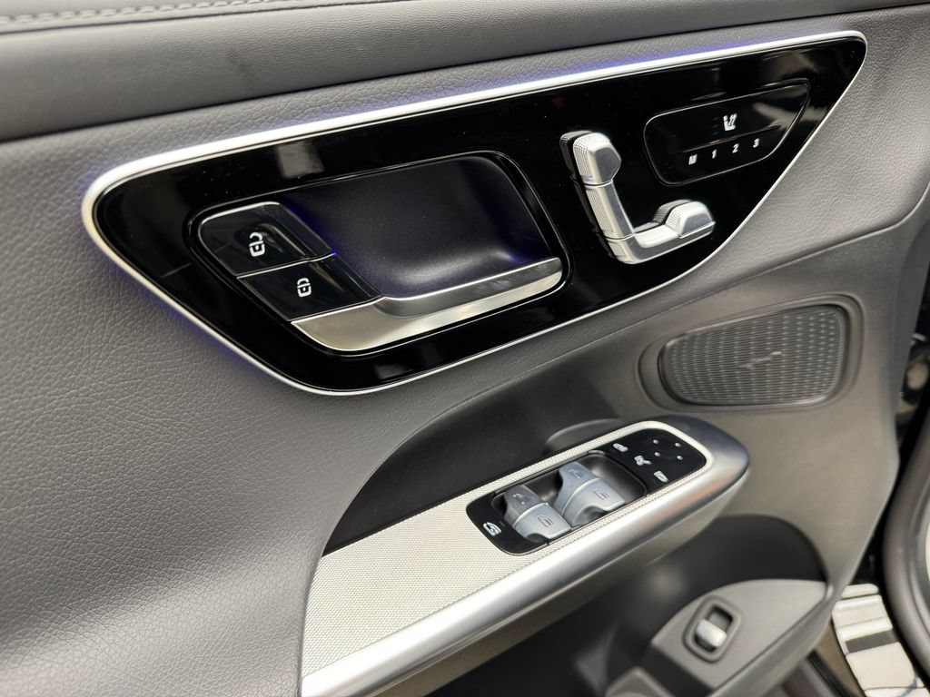 Certified 2025 Mercedes-Benz GLC 300 4MATIC image 11