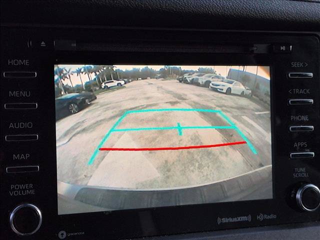 Used 2019 Toyota Sienna XLE w/ XLE Navigation Package FWD image 18