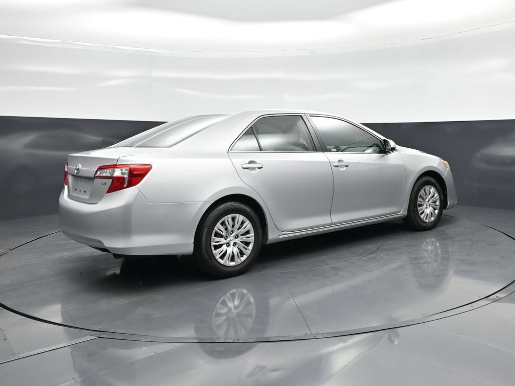 Used 2014 Toyota Camry LE FWD image 20