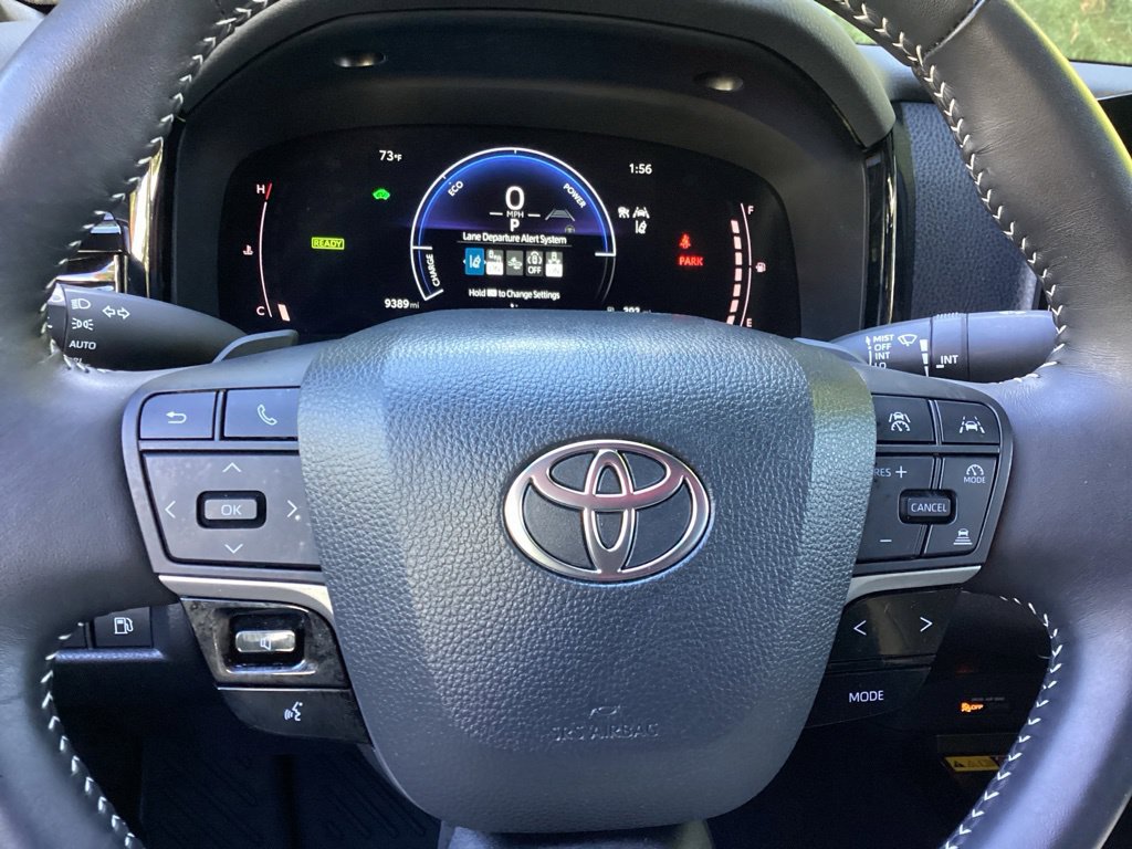 Certified 2025 Toyota Camry SE AWD/4WD image 17