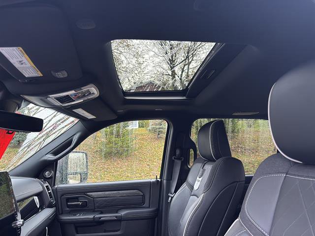 Used 2025 RAM 3500 Limited image 15