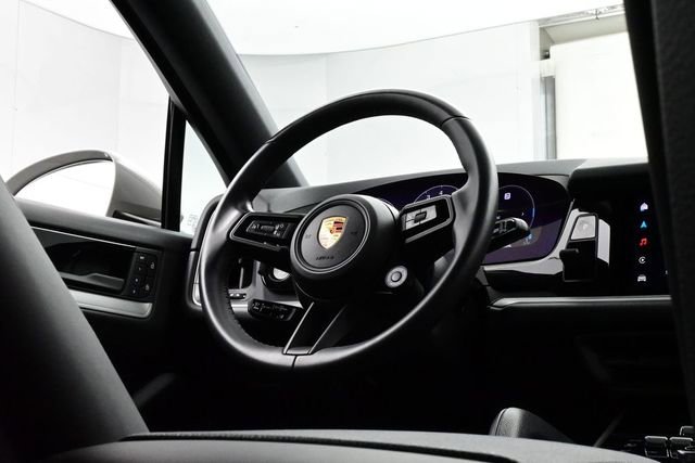 Certified 2025 Porsche Cayenne S AWD/4WD image 21