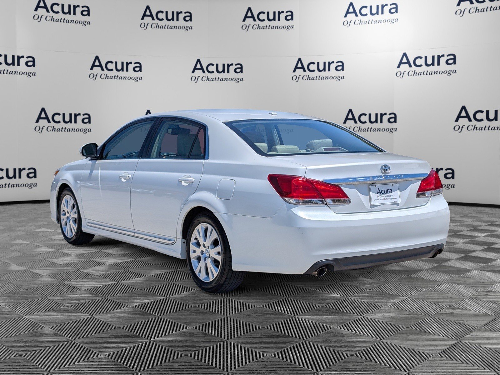 Used 2011 Toyota Avalon FWD image 7