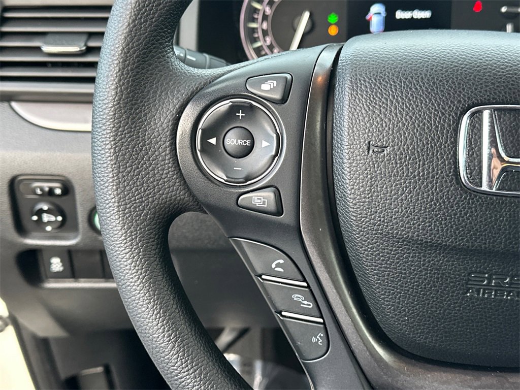 Used 2017 Honda Pilot EX image 25