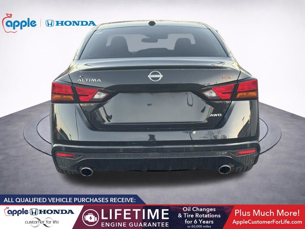 Used 2024 Nissan Altima 2.5 SR w/ SR Premium Package image 6