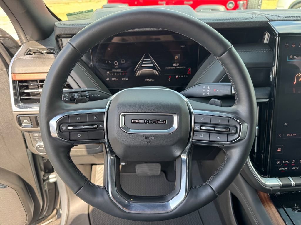 Used 2025 GMC Yukon Denali AWD/4WD image 21