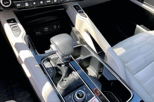 Used 2024 Kia Telluride SX Prestige w/ Towing Package image 28