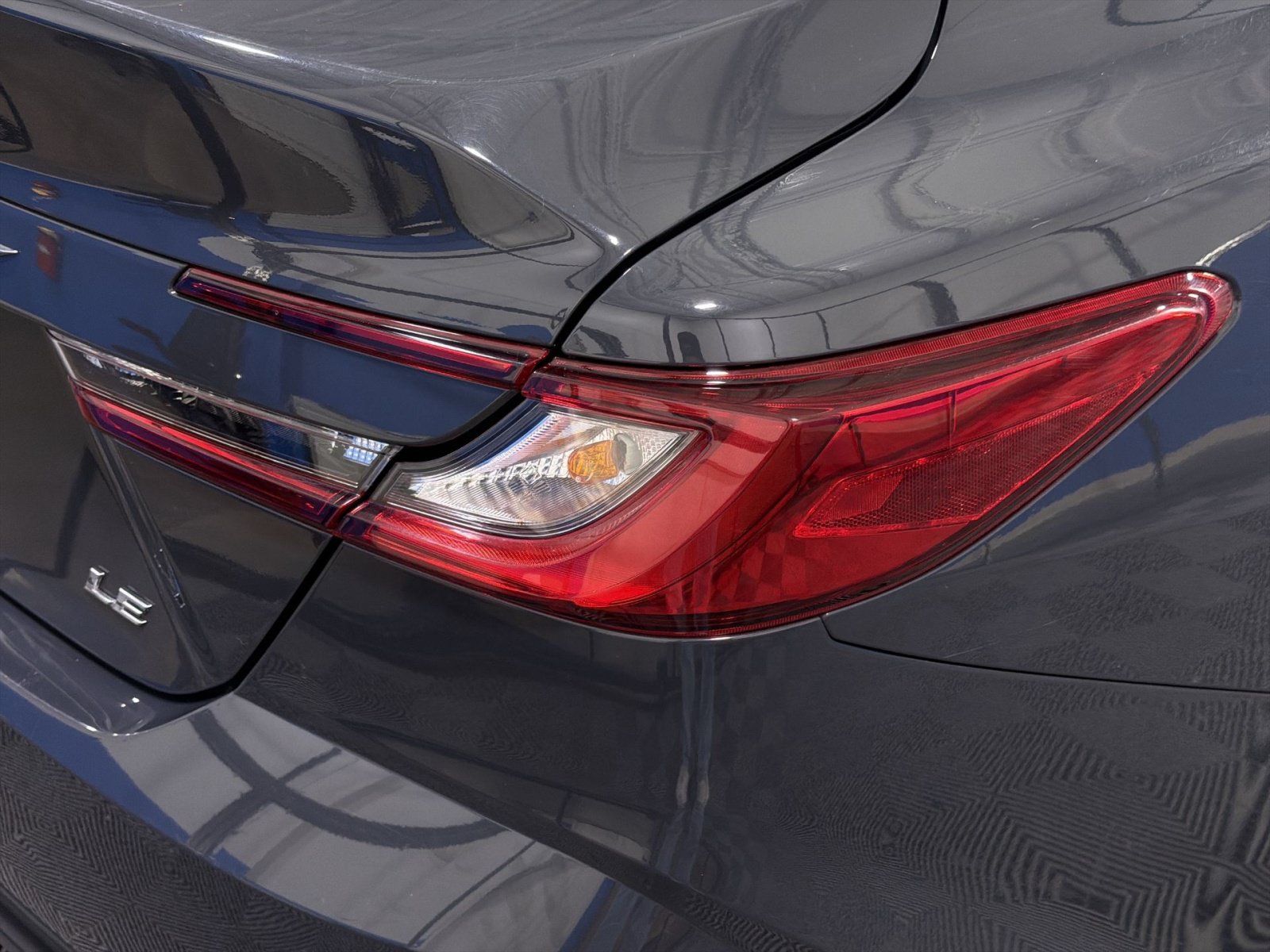 Used 2025 Toyota Camry LE FWD image 15