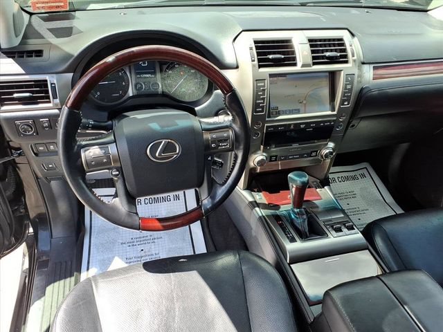 Used 2016 Lexus GX 460 w/ Premium Package AWD/4WD image 16