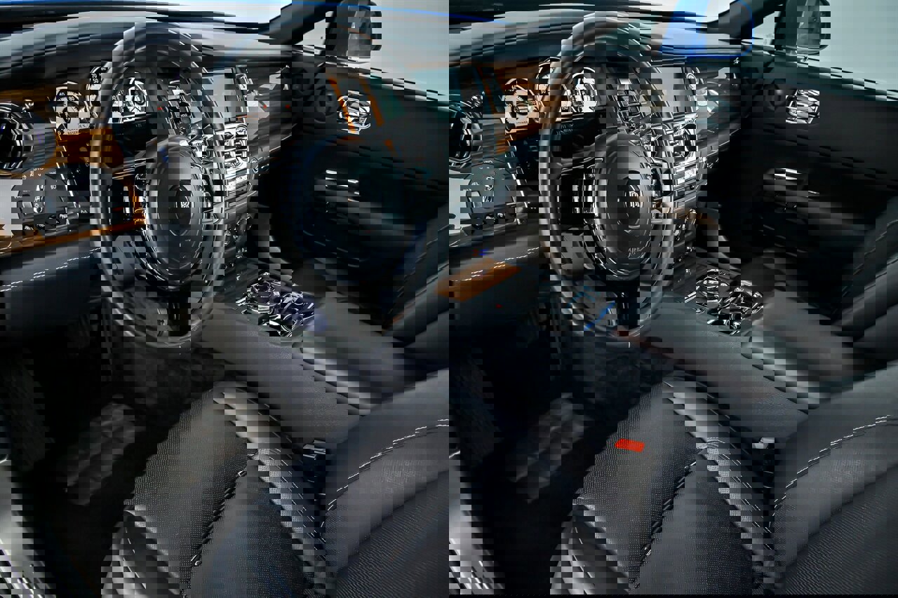 Used 2014 Rolls-Royce Wraith image 21