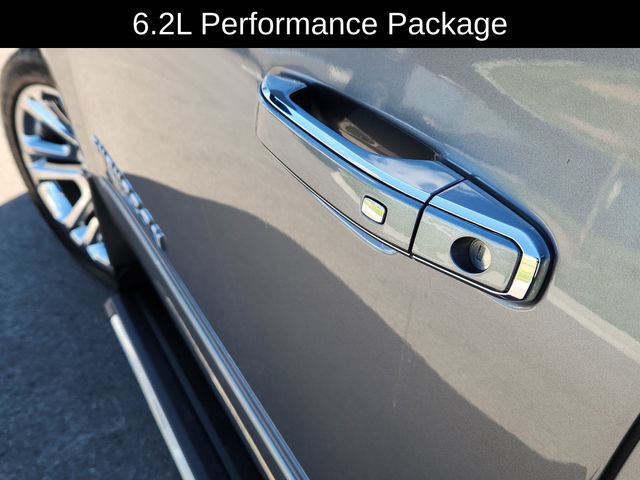 Used 2020 Chevrolet Suburban Premier w/ Premier Plus Edition AWD/4WD image 19