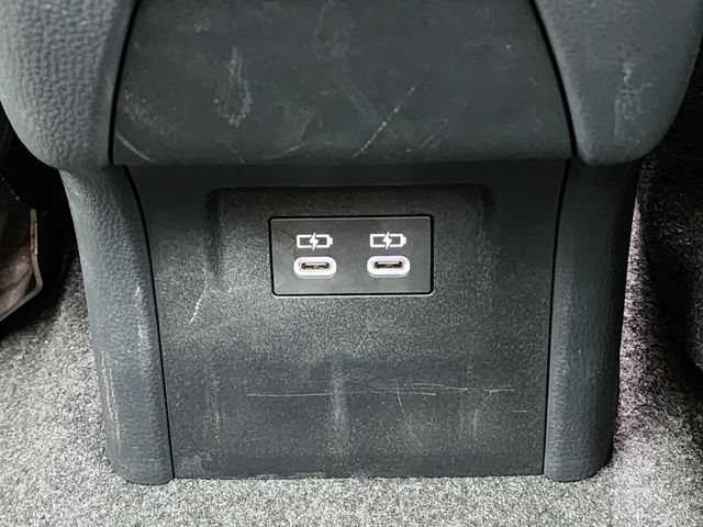 Used 2025 Toyota Prius LE FWD image 17