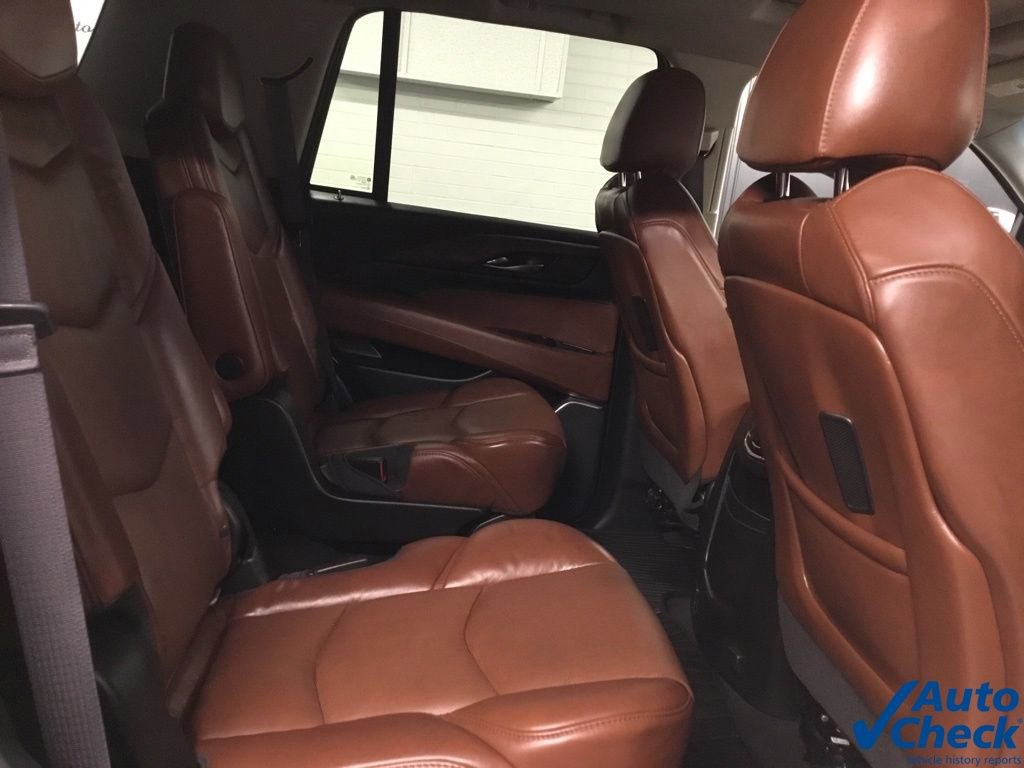 Used 2017 Cadillac Escalade Luxury AWD/4WD image 33