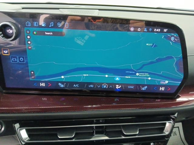 New 2026 Chevrolet Traverse Z71 w/ Enhanced Driving Package AWD/4WD image 16
