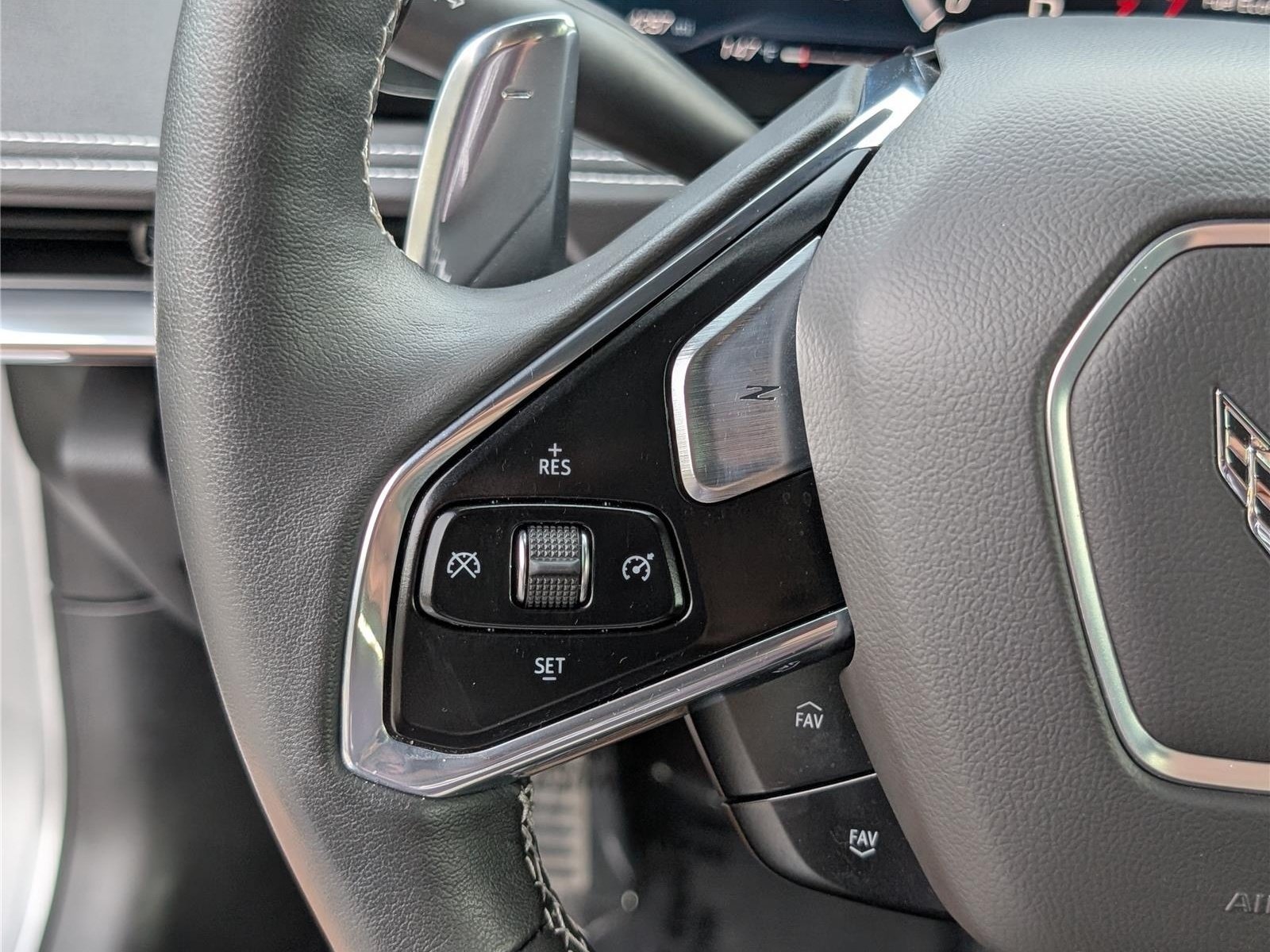 Used 2020 Chevrolet Corvette Stingray Preferred Conv w/ 2LT Preferred Equipment Group RWD image 20