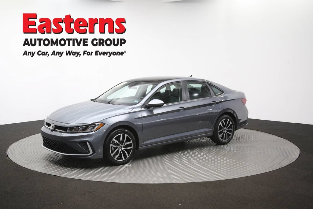 Used 2025 Volkswagen Jetta SE FWD image 56