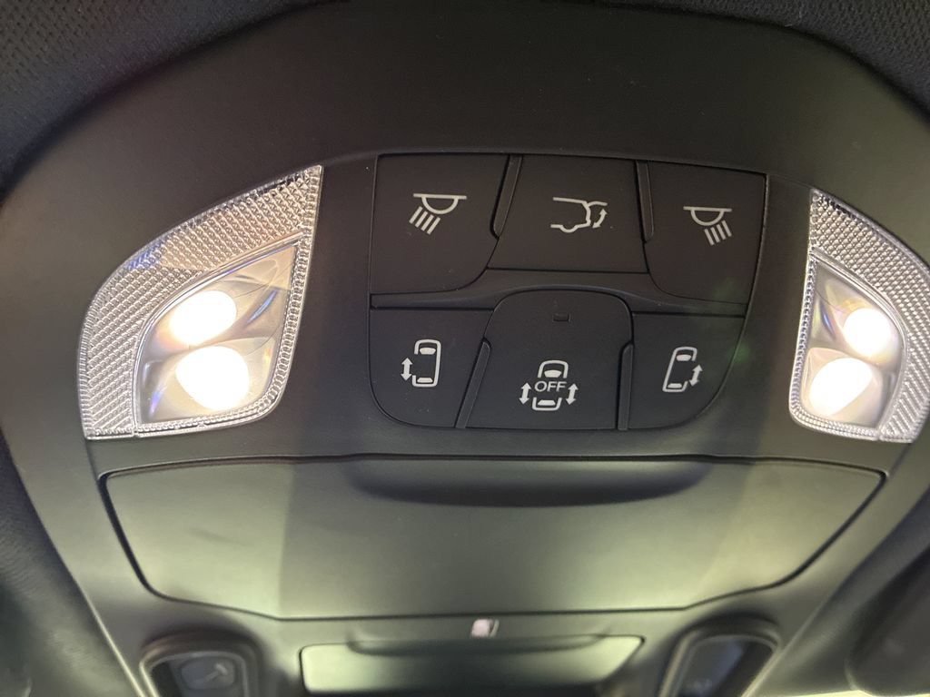 Used 2023 Chrysler Pacifica Limited w/ S Appearance Package AWD/4WD image 30