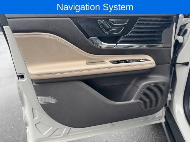 Certified 2022 Lincoln Corsair Grand Touring AWD/4WD image 12