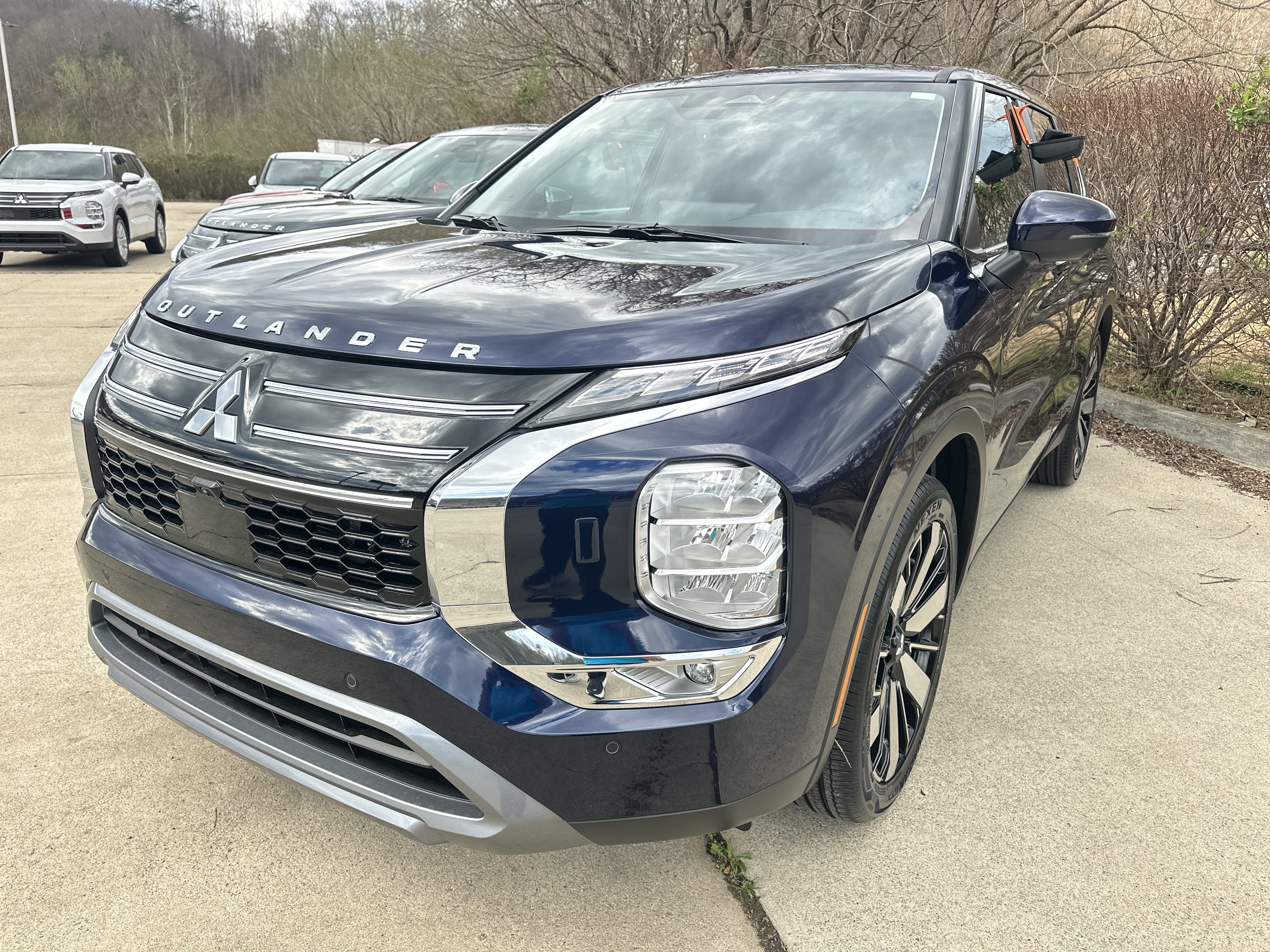 New 2026 Mitsubishi Outlander SE AWD/4WD image 6
