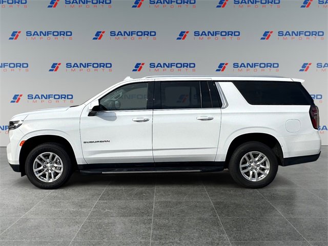 Used 2023 Chevrolet Suburban LT image 2