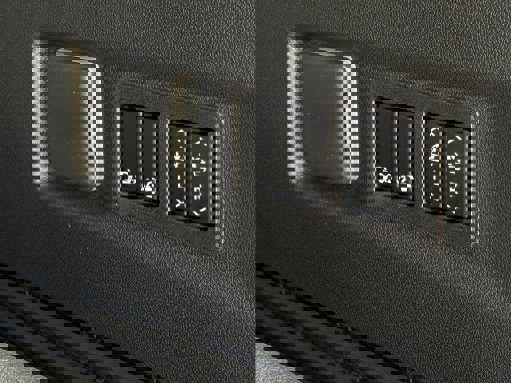 New 2026 GMC Yukon AT4 w/ AT4 Premium Plus Package image 36