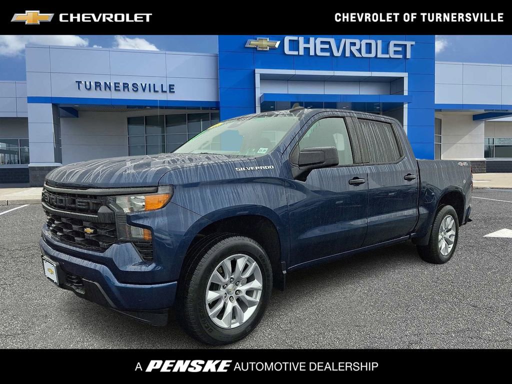 Used 2022 Chevrolet Silverado 1500 Custom image 1