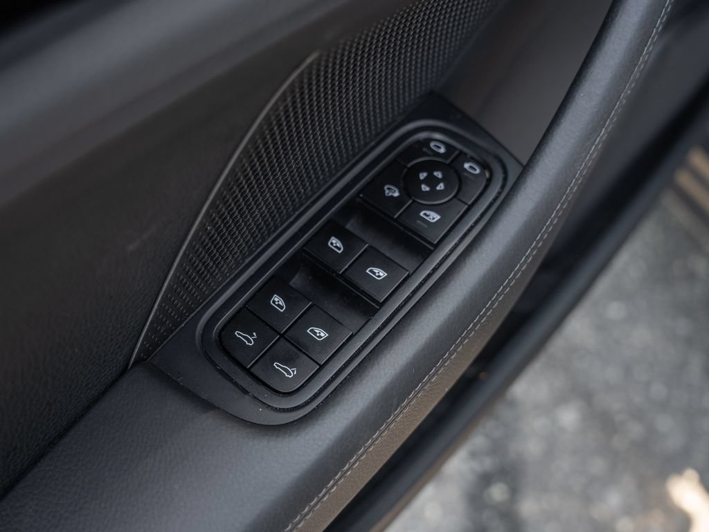 Used 2025 Porsche Panamera 4 AWD/4WD image 16