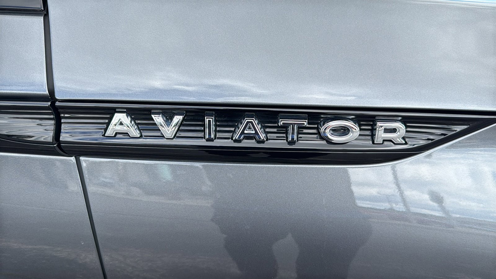 Used 2025 Lincoln Aviator Reserve w/ Jet Appearance Package AWD/4WD image 13
