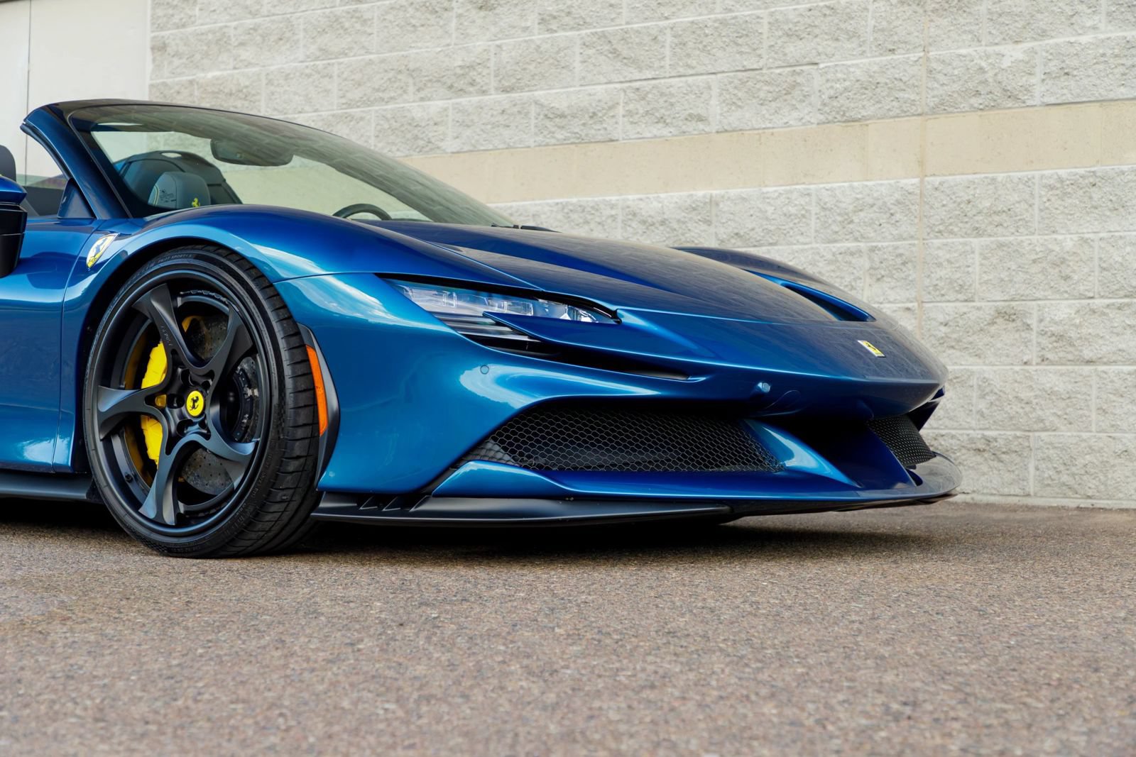 Used 2023 Ferrari SF90 Spider AWD/4WD image 64