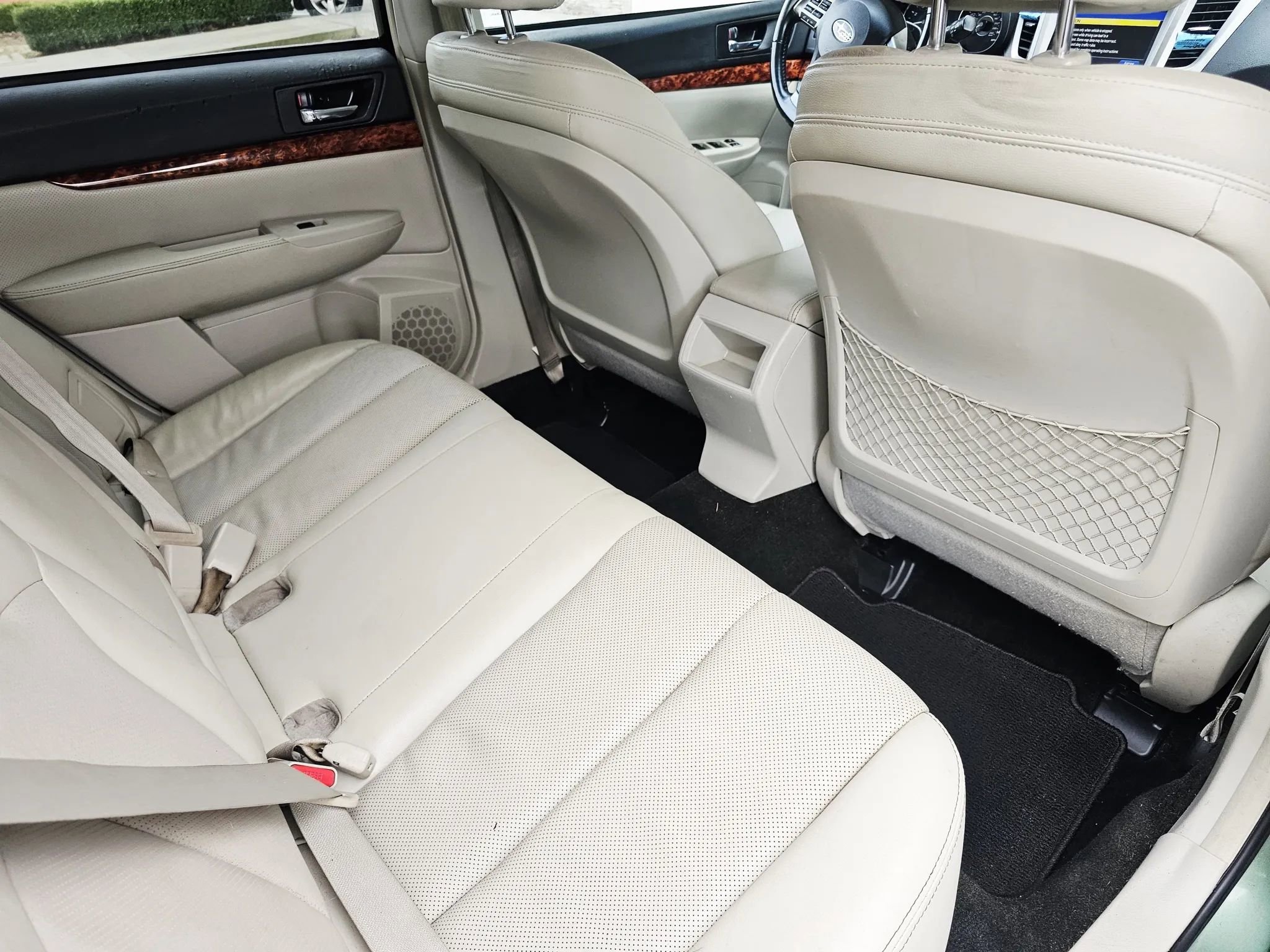 Used 2012 Subaru Outback 2.5i Limited image 9