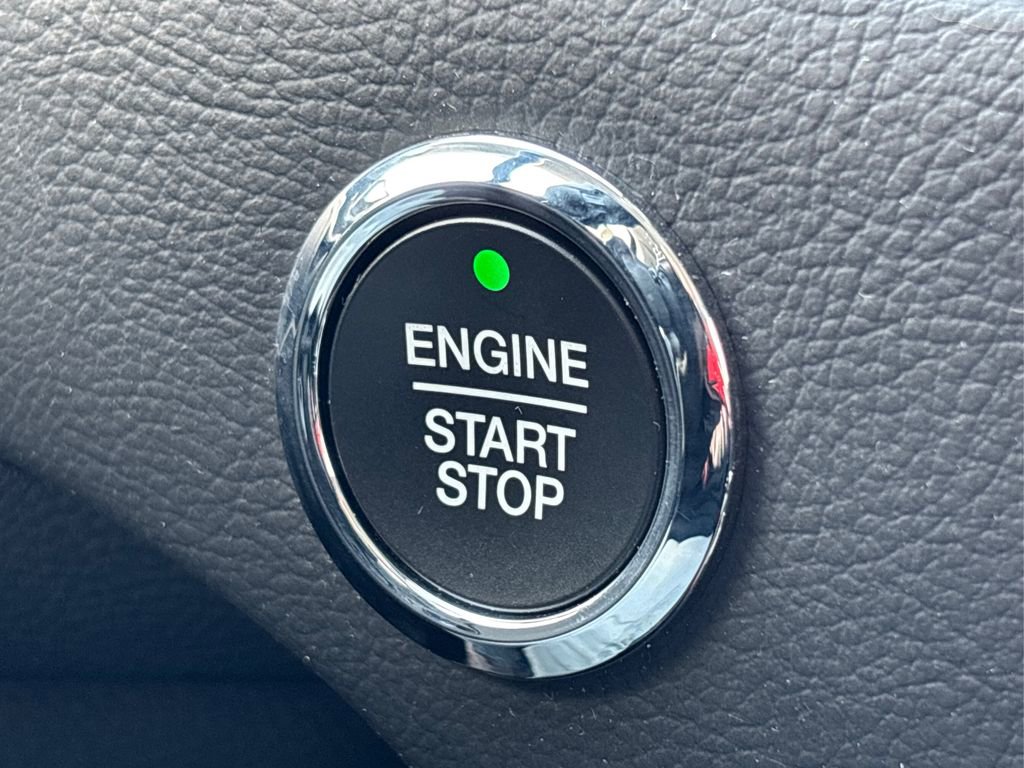 Used 2016 Ford Edge Titanium w/ Technology Package image 30