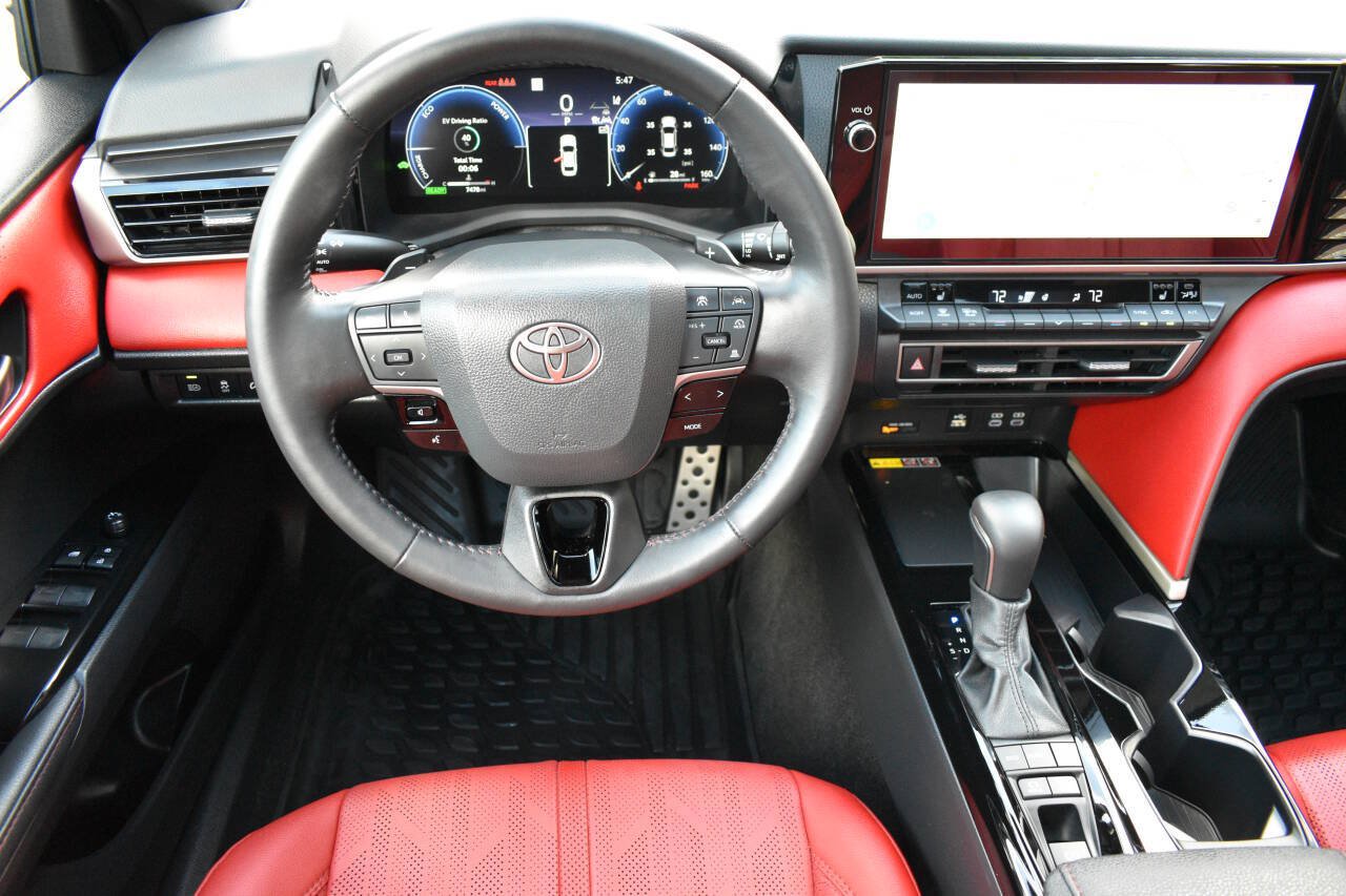 Used 2026 Toyota Camry XSE FWD image 15