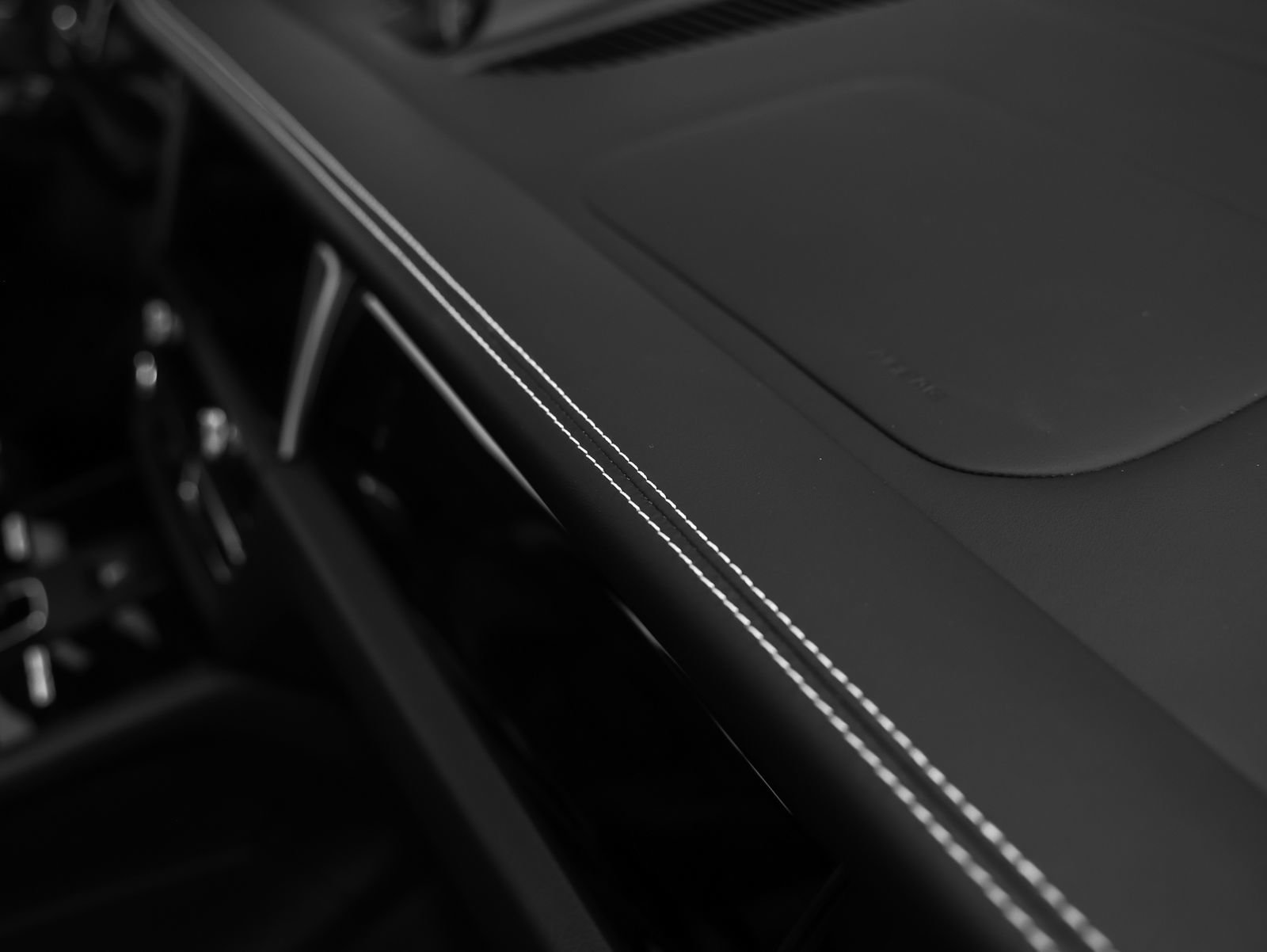 Certified 2023 Porsche Macan GTS image 28