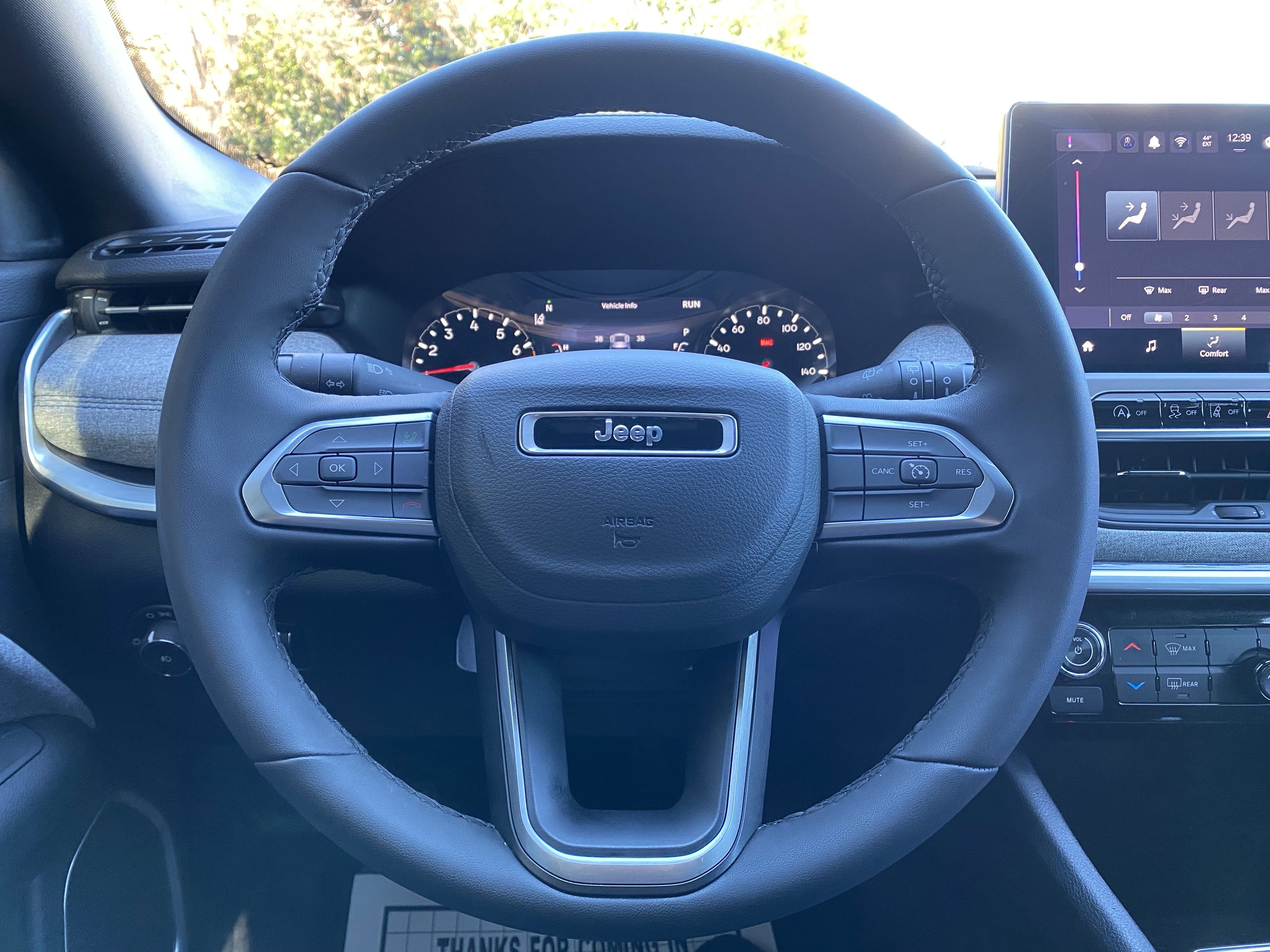 Used 2024 Jeep Compass Latitude image 18