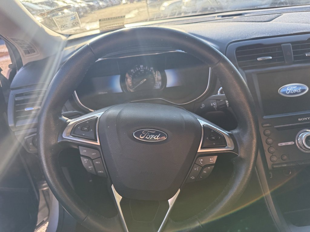 Used 2017 Ford Fusion Titanium image 8