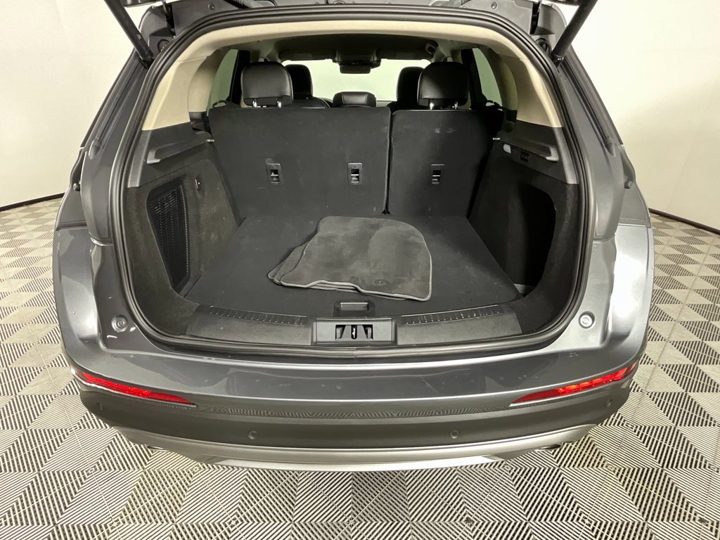 Used 2025 Lincoln Corsair FWD w/ Equipment Group 101A image 27