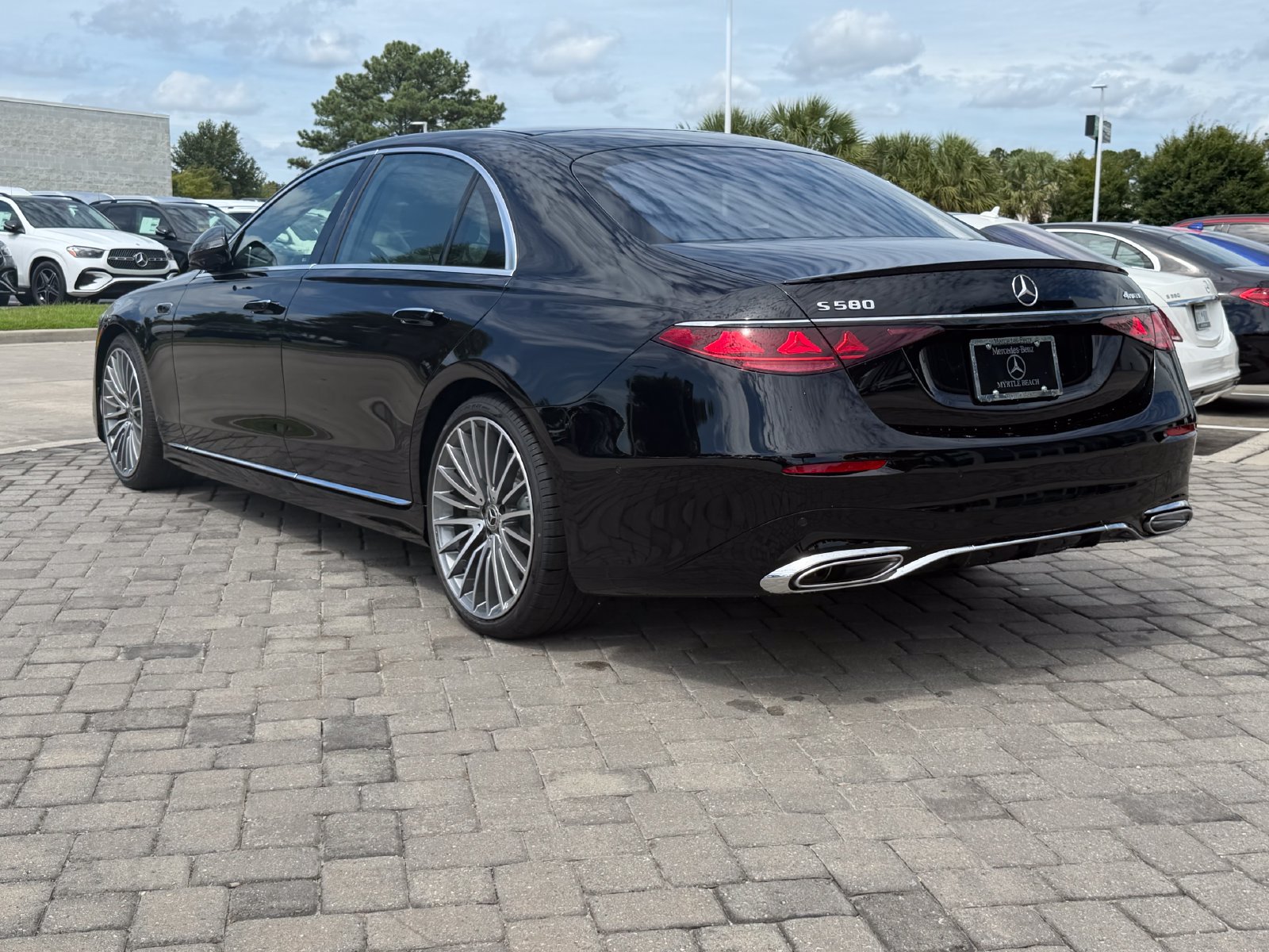 New 2027 Mercedes-Benz S 580 4MATIC Sedan image 11