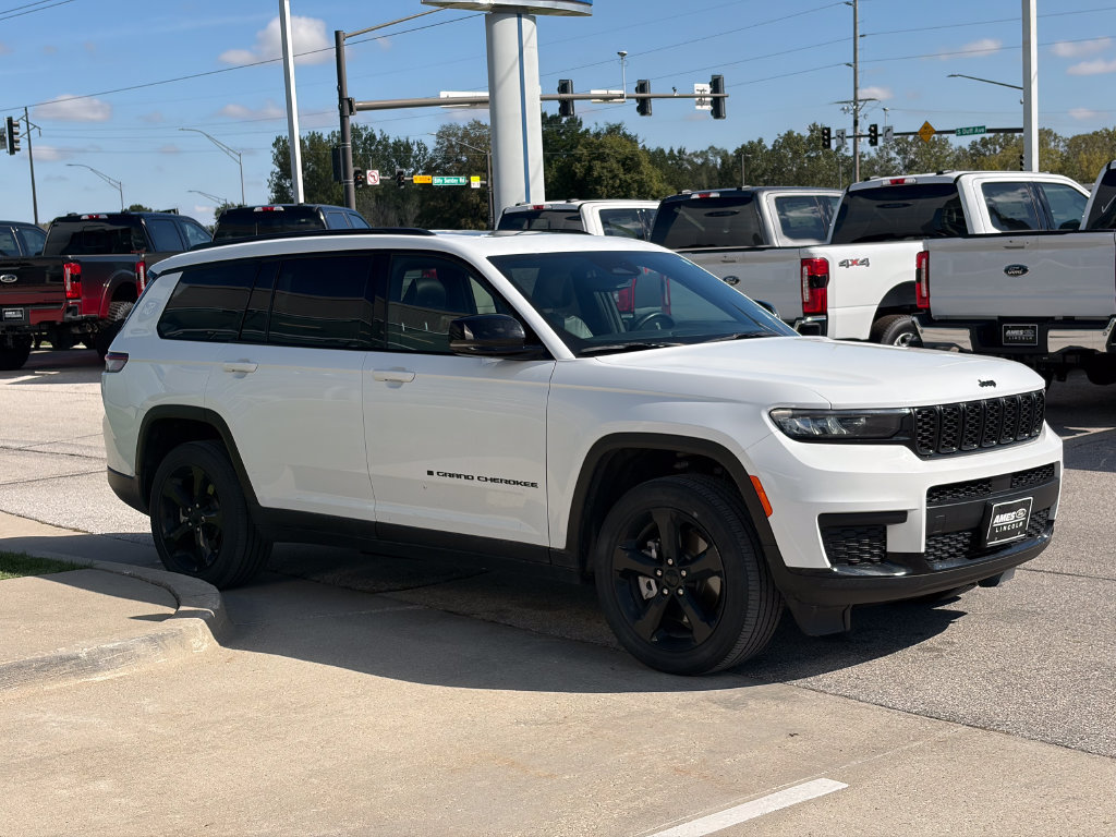 Used 2021 Jeep Grand Cherokee L Laredo AWD/4WD image 7