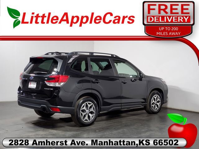 Used 2022 Subaru Forester Premium image 31