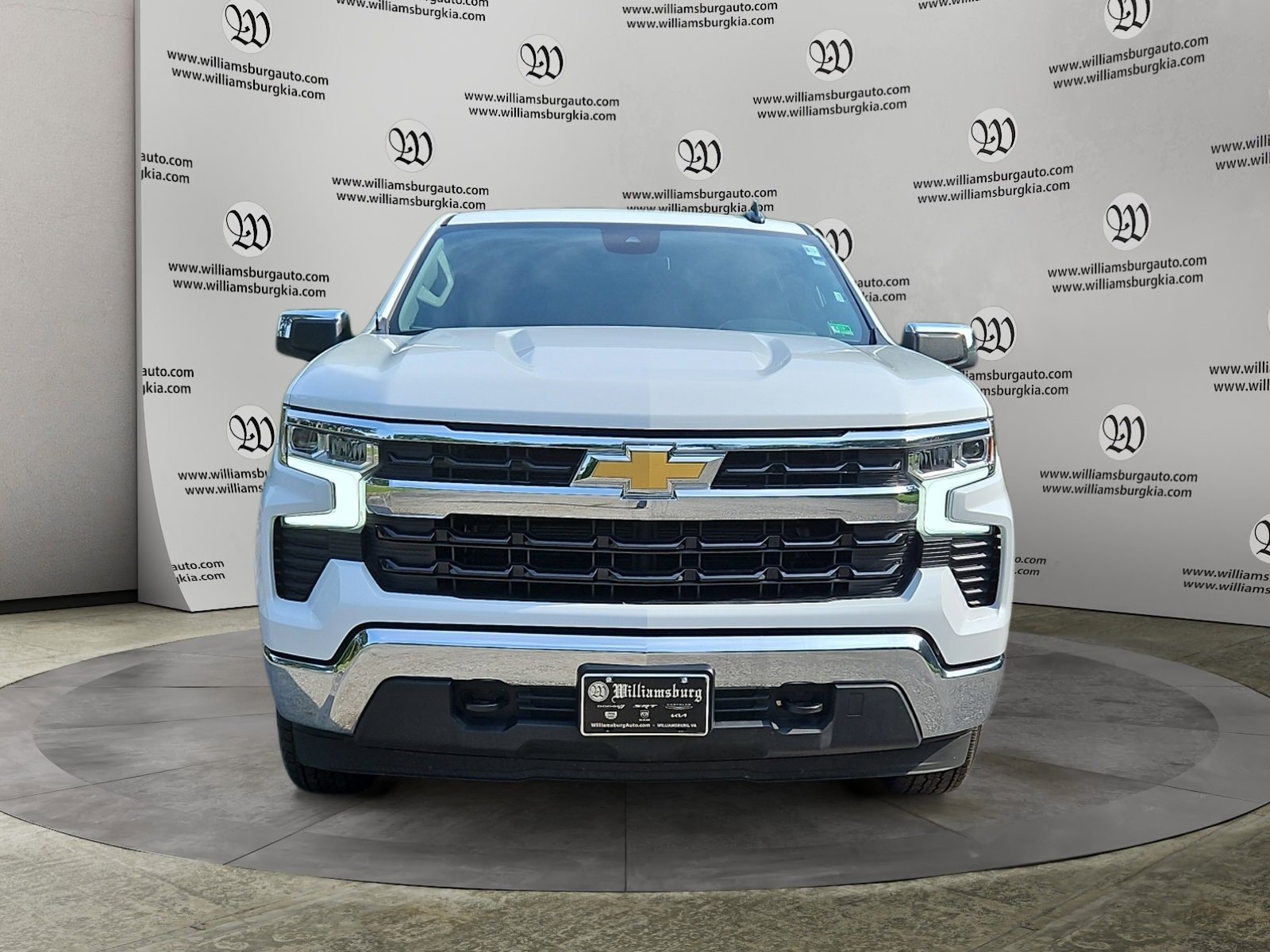 Used 2025 Chevrolet Silverado 1500 LT image 8