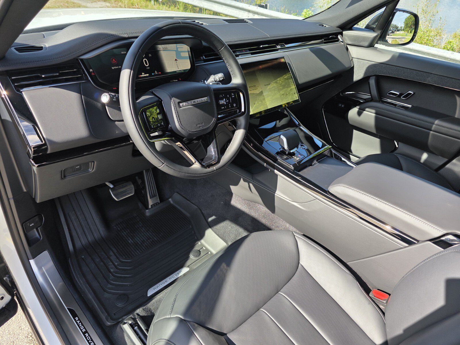 New 2027 Land Rover Range Rover Sport Dynamic SE AWD/4WD image 10
