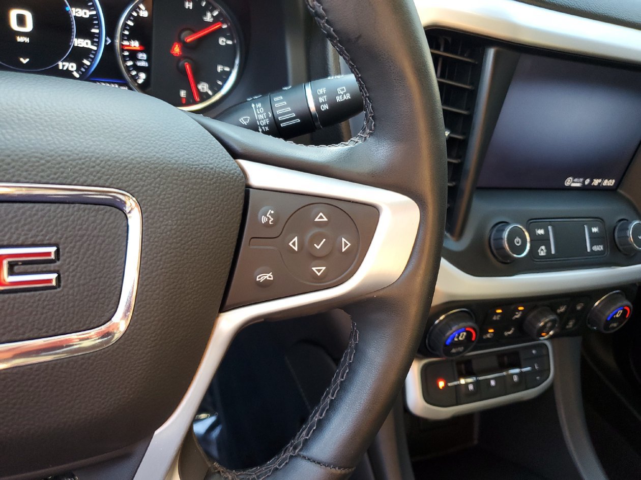 Used 2023 GMC Acadia SLT w/ Technology Package FWD image 27