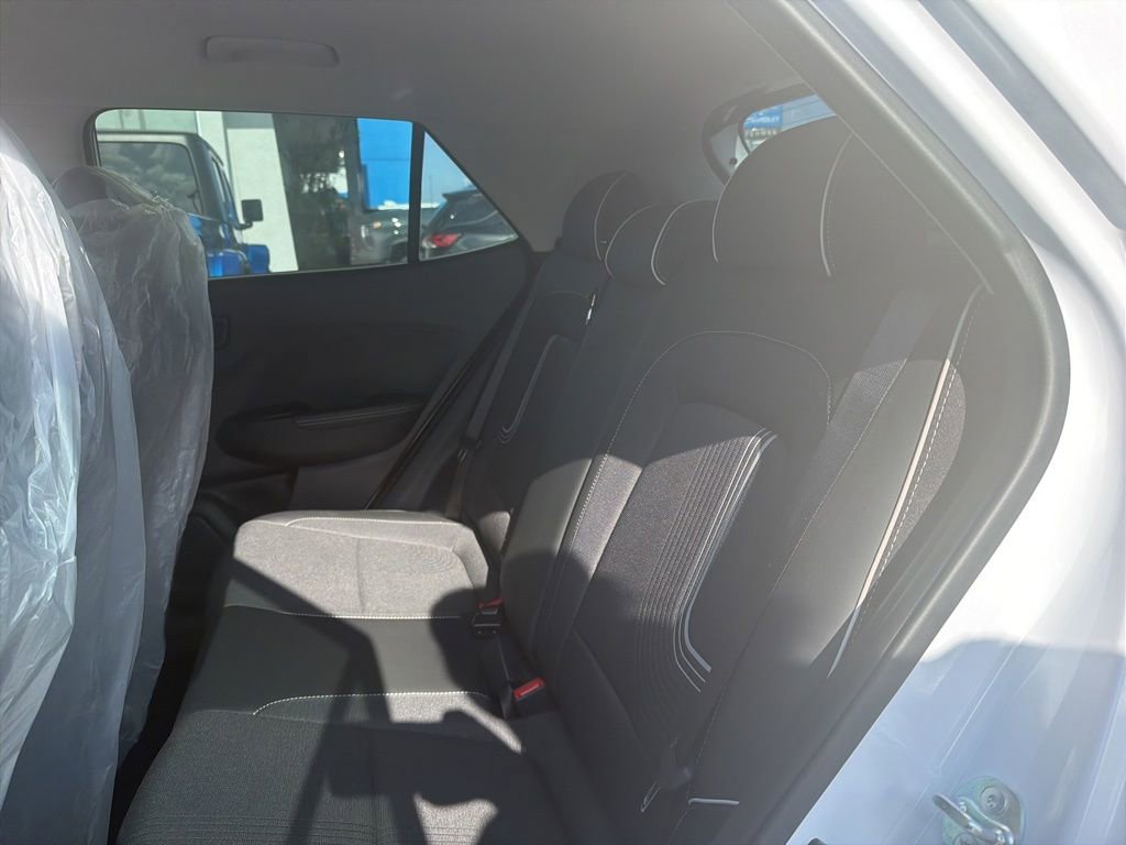 Used 2025 Hyundai Venue Limited FWD image 9