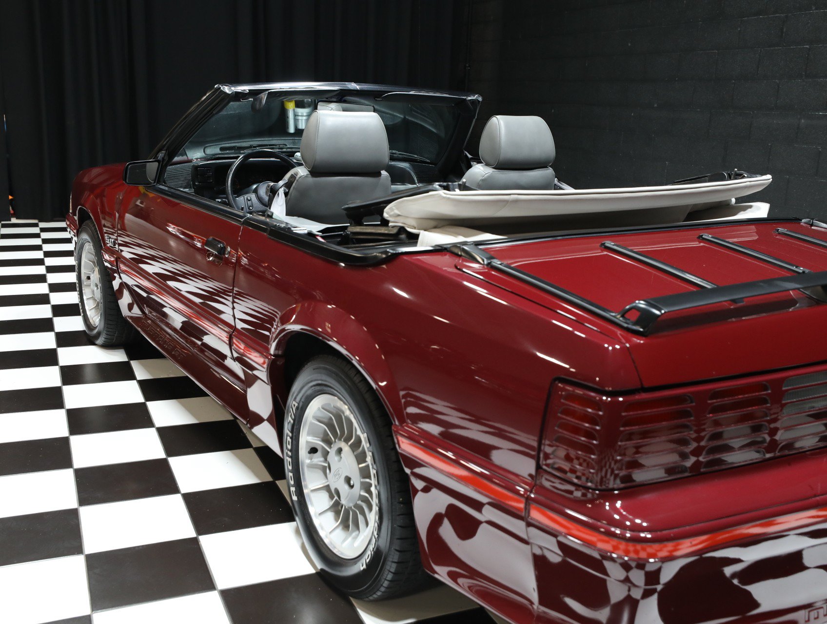 Used 1987 Ford Mustang GT RWD image 33