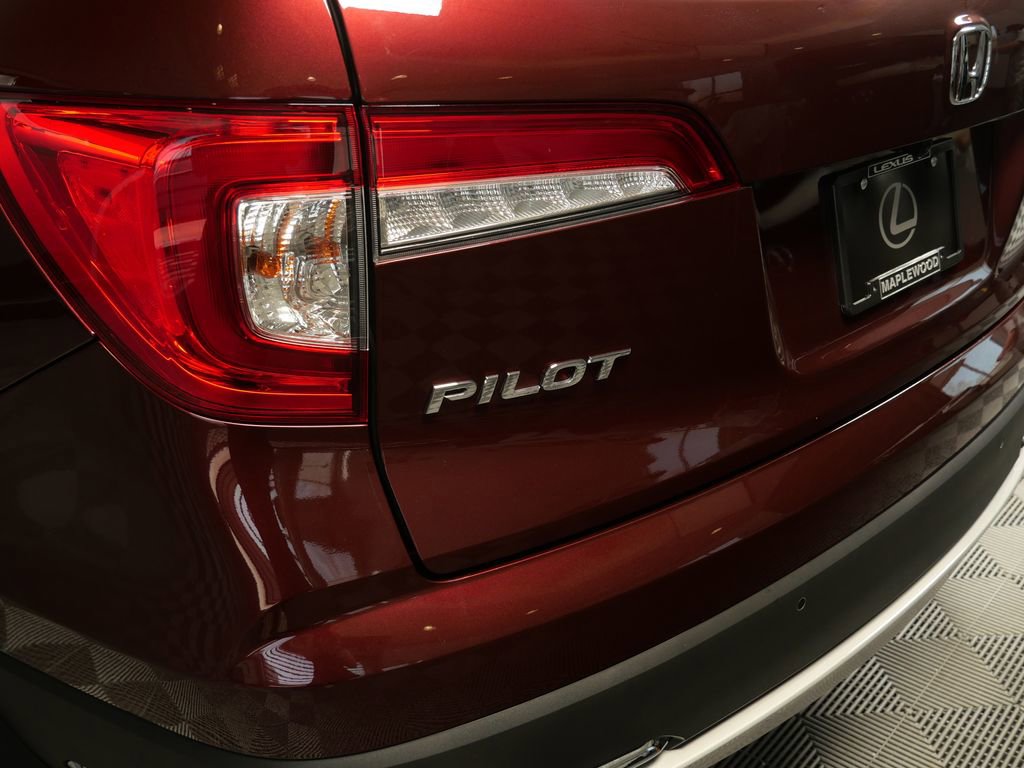 Used 2022 Honda Pilot Touring image 9