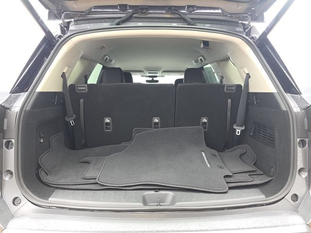 New 2026 Nissan Pathfinder SL FWD image 12