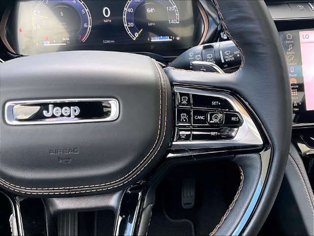 Used 2026 Jeep Grand Cherokee Summit w/ Obsidian Package AWD/4WD image 25