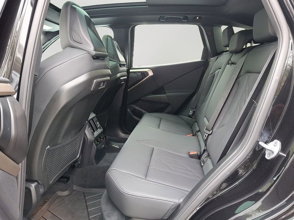 Used 2025 BMW X3 xDrive30i w/ Premium Package image 8